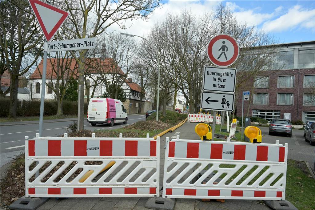 Westnetz erneuert Leitungen : Kurt-Schumacher-Straße halbseitig gesperrt Die Sperrungen werden sich über mehrere Wochen lang ziehen.