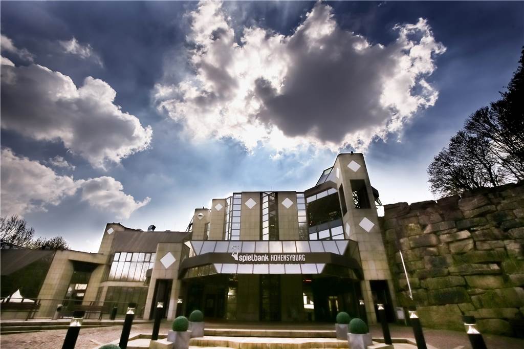 „Tag des offenen Denkmals“ erlaubt Blicke hinter die Fassaden der Stadt Die Spielbank Hohensyburg ist (noch) kein Denkmal, aber Besichtigungspunkt am Denkmal-Tag.