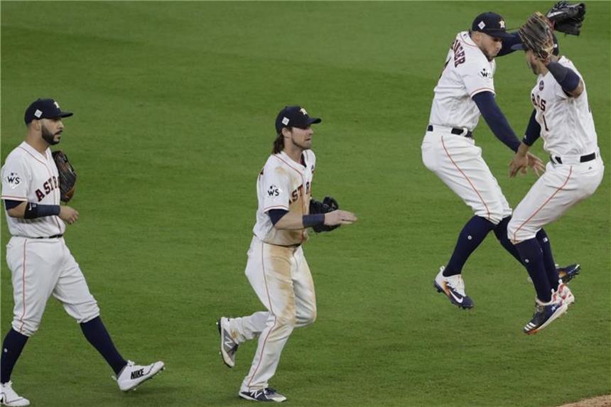 Houston führt gegen die LA Dodgers in der World Series 2:1 Die Spieler der Houston Astros feiern den Sieg über die Los Angeles Dodgers. Foto: Eric Gay