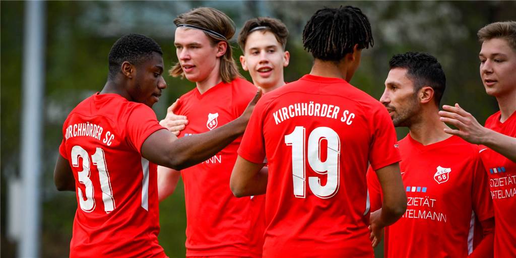 Kirchhörder SC präsentiert zwei Neuzugänge - einer wird in Dortmund als Torjäger gefürchtet Die Spieler des Kirchhörder SC bekommen einen neuen torgefährlichen Mitspieler.