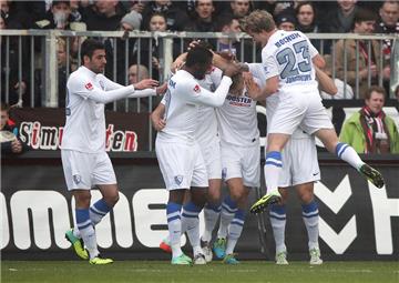 Die Spieler des VfL Bochum jubeln über den entscheidenden Treffer.