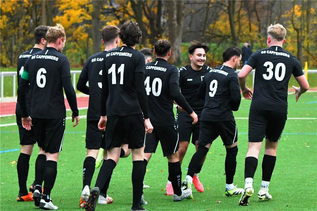 Die Spieler von GS Cappenberg bejubeln die 1:0-Führung.