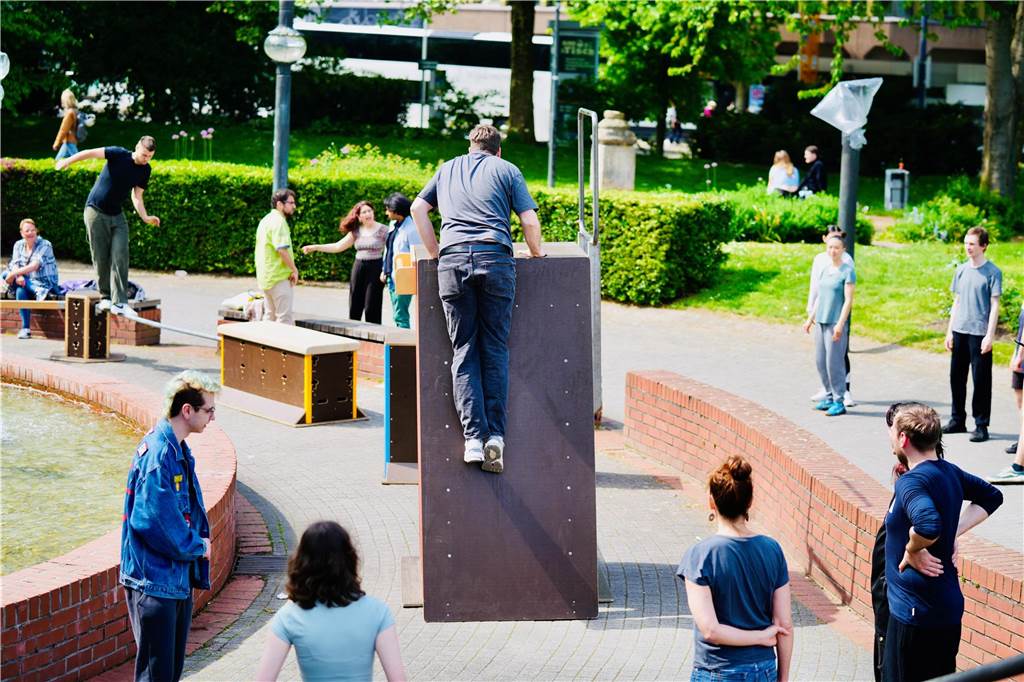 Die Sportart Parcours konnten Dortmunderinnen und Dortmunder am Stadtgarten ausprobieren.