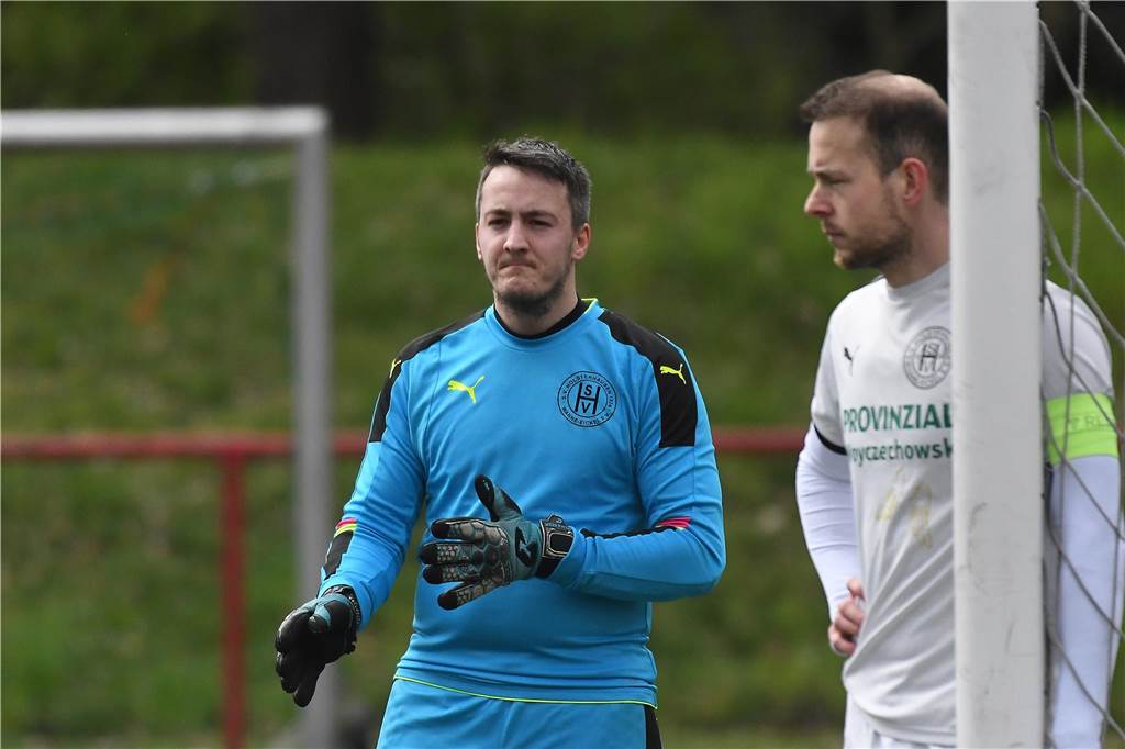 Die Sportfreunde Habinghorst/Dingen konnte gegen den SV Holsterhausen einen überzeugenden 4:2-Sieg einfahren und ist an den Gästen nun auf einen Tabellenplatz herangerückt.