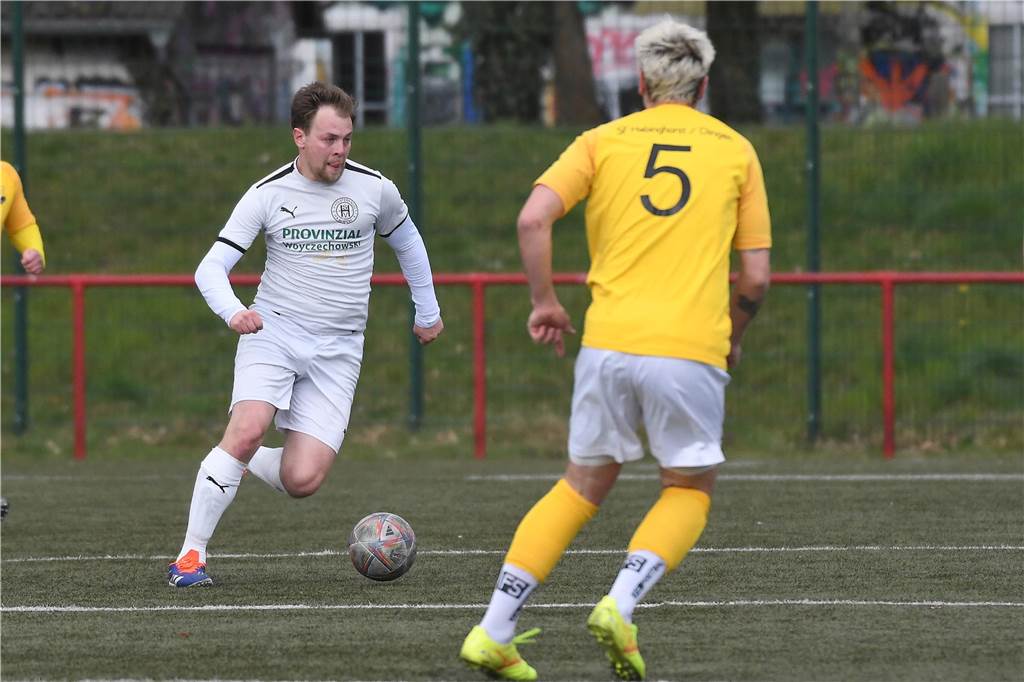 Die Sportfreunde Habinghorst/Dingen konnte gegen den SV Holsterhausen einen überzeugenden 4:2-Sieg einfahren und ist an den Gästen nun auf einen Tabellenplatz herangerückt.