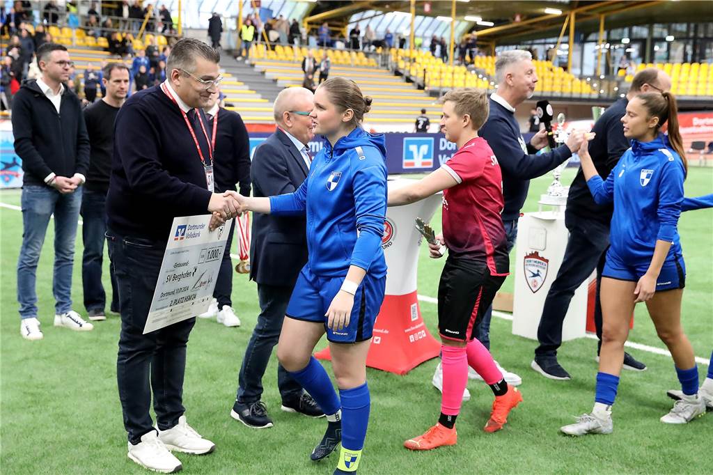 BVB-Frauen verteidigen Stadtmeister-Titel: Torreiches Finale in der Helmut-Körnig-Halle Die SpVg Berghofen musste sich mit Rang zwei zufrieden geben.