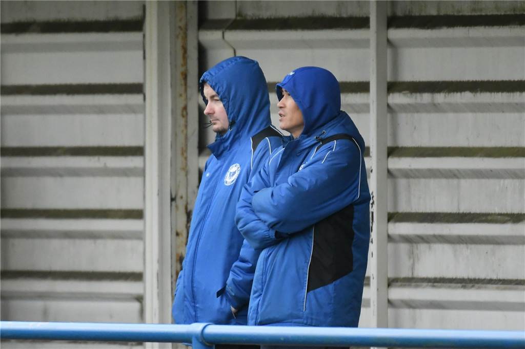 Die Spvg Schwerin II (Kreisliga B) musste sich in ihrem ersten Testspiel des Neuen Jahres dem Team von BW Huckarde II, Neunter der Dortmunder Kreisliga B1, mit 0:2 geschlagen geben. Zur Pause hatte es noch 0:0 gestanden.