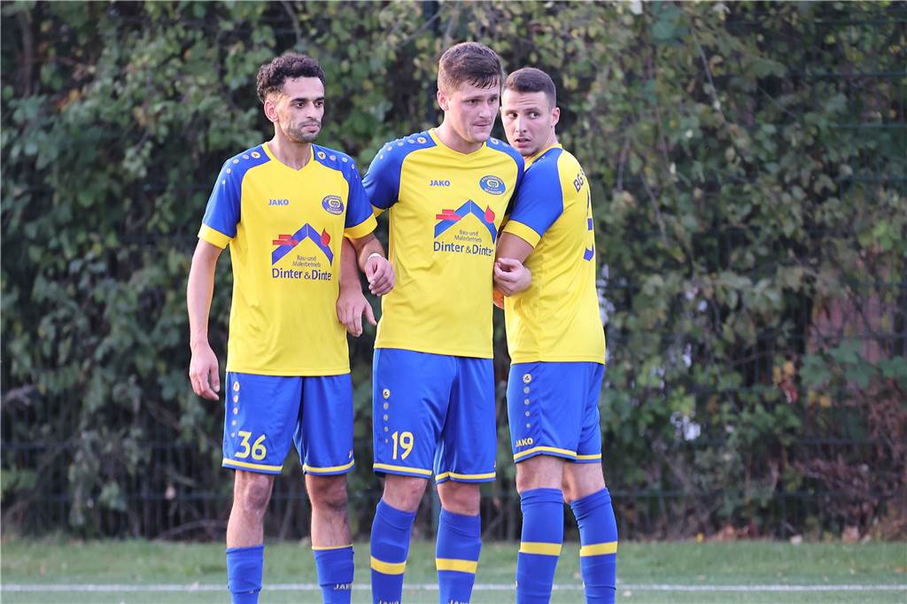 Die Spvg Schwerin lag gegen Westfalia Huckarde mit 1:0 vorn, geriet mit 1:3 in Rückstand und kassierte nach dem 2:3 das 2:4 in der Schlussminute.