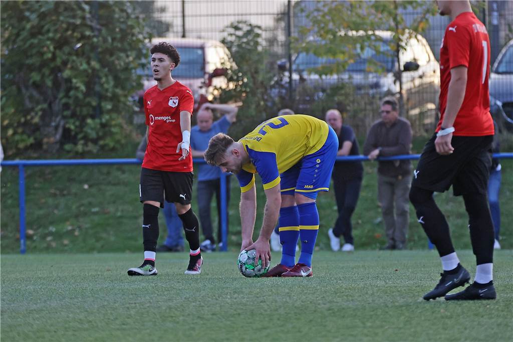 Die Spvg Schwerin lag gegen Westfalia Huckarde mit 1:0 vorn, geriet mit 1:3 in Rückstand und kassierte nach dem 2:3 das 2:4 in der Schlussminute.