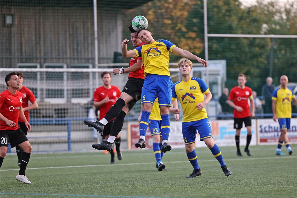 Die Spvg Schwerin lag gegen Westfalia Huckarde mit 1:0 vorn, geriet mit 1:3 in Rückstand und kassierte nach dem 2:3 das 2:4 in der Schlussminute.