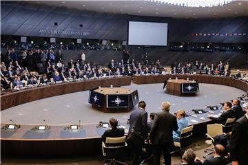 Die Staats- und Regierungschefs der Nato versammeln sich zur Arbeitssitzung des Nordatlantikrates in Brüssel. Foto: Markus Schreiber/AP