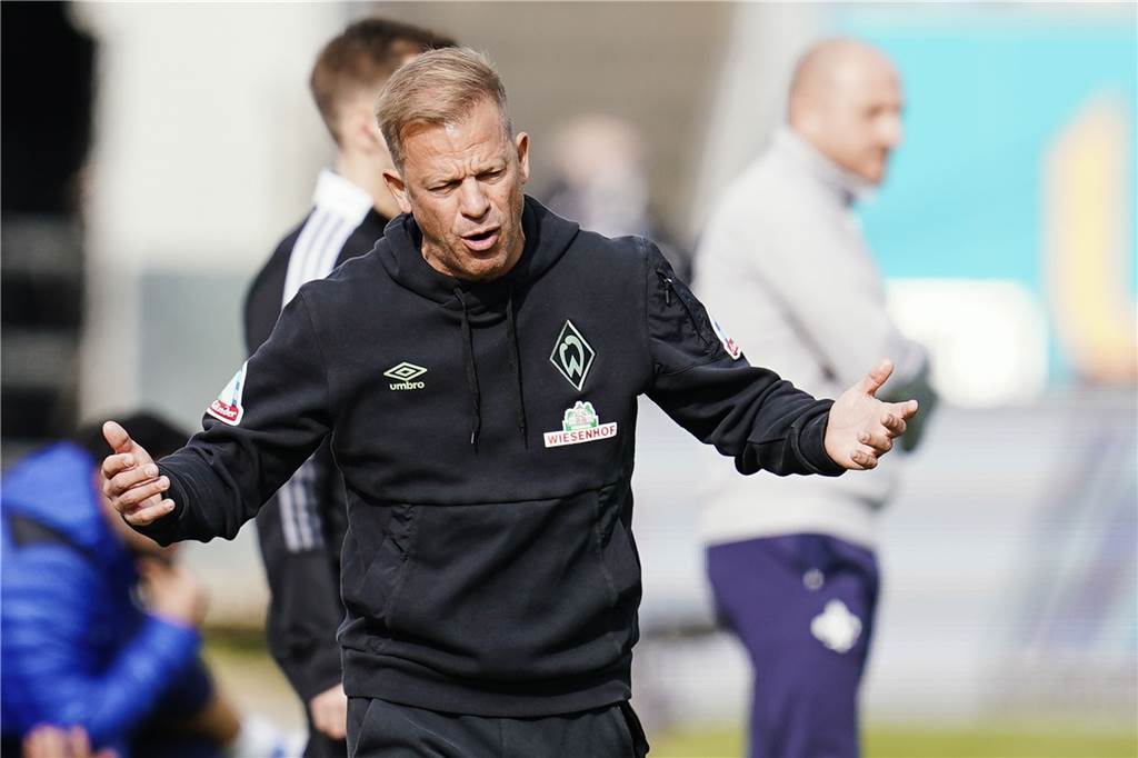 Unnaer Trainer Marco Antwerpen über Markus Anfang: „Ist seiner Verantwortung nicht gerecht geworden“ Die Staatsanwaltschaft geht davon aus, dass der Impfausweis von Markus Anfang gefälscht ist.