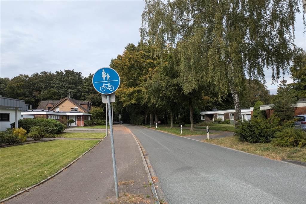 Radweg an neuem Kreisverkehr: „Schlecht und potenziell gefährlich“ Geh- und Radweg