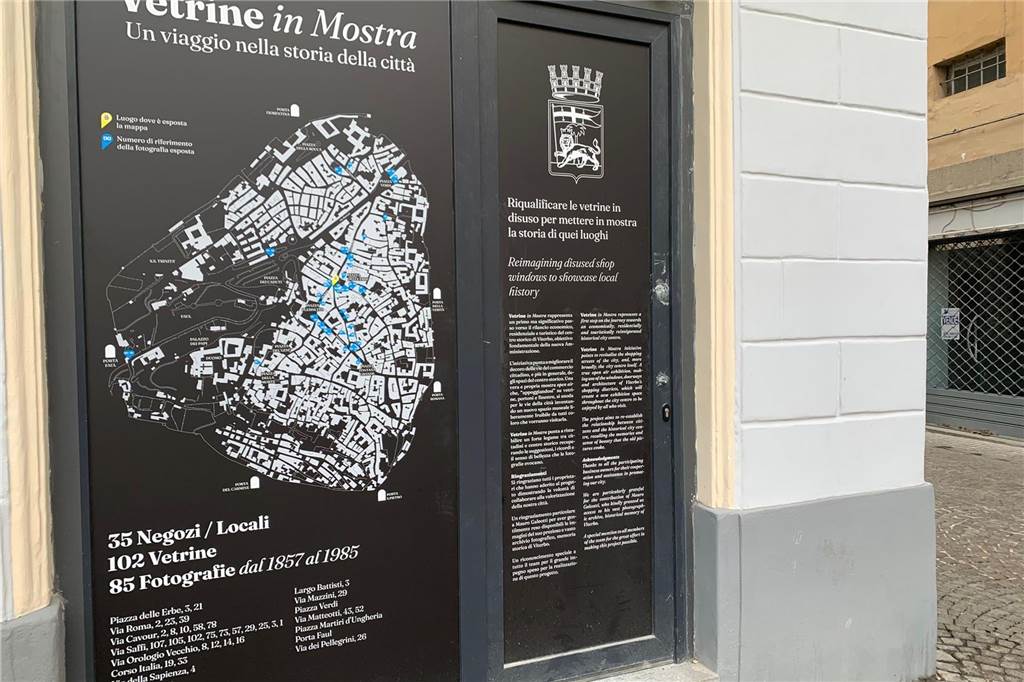 Was Castrop von Viterbo lernen könnte: „Sie lieben ihre Städte. Und wir?“ Die Stadt stellt in den leeren Schaufenstern historische Fotos aus, die wie eine Kunstausstellung im öffentlichen Raum daher kommen.