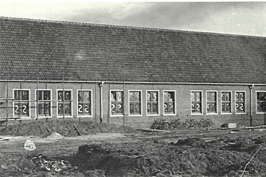 Hedwig Holtkötters langer Weg vom Fräulein zur Rektorin Die Stadtlohner Hilgenbergschule kurz vor ihrer Fertigstellung im Jahr 1936