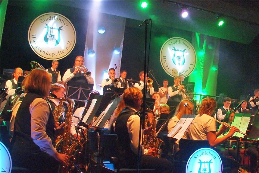 Stadtlohner Husarenkapelle reist musikalisch um die Welt Die Stadtlohner Husarenkapelle reiste musikalisch um den gesamten Globus.