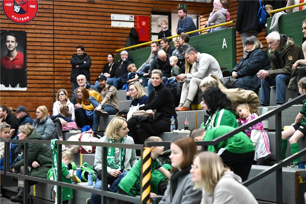 Die Stadtmeisterschaft der G-Junioren wurde wieder als Spielfest ausgetragen. Mit dabei waren Teams des TuS Haltern am See, TuS Sythen, SV Hullern, BW Lavesum, SV Bossendorf und JSG ETuS/Lippramsdorf.