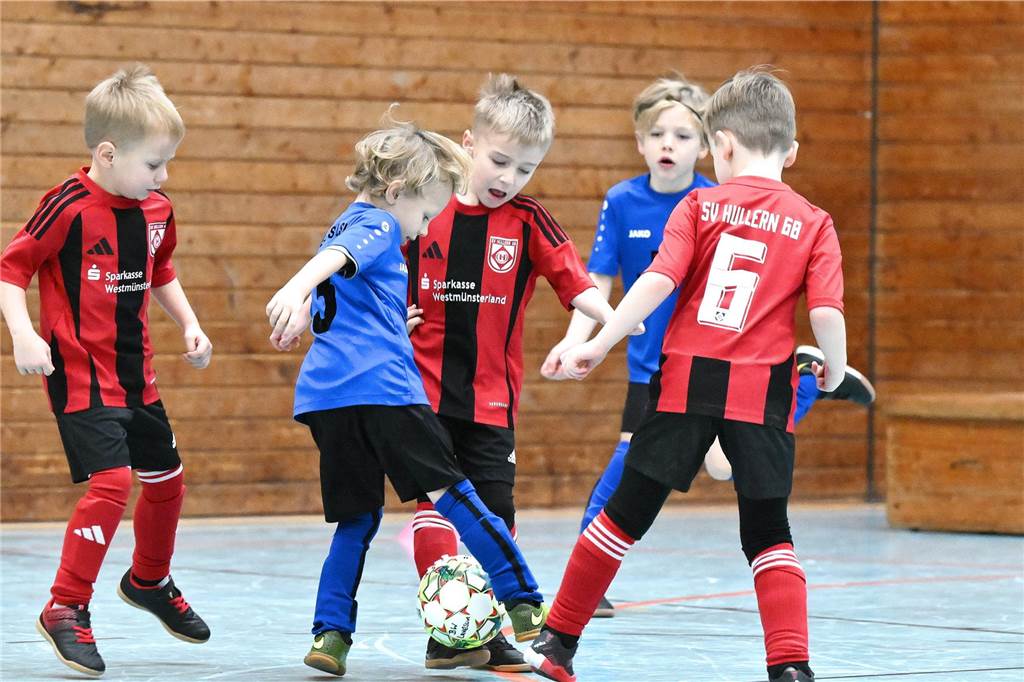 Die Stadtmeisterschaft der G-Junioren wurde wieder als Spielfest ausgetragen. Mit dabei waren Teams des TuS Haltern am See, TuS Sythen, SV Hullern, BW Lavesum, SV Bossendorf und JSG ETuS/Lippramsdorf.