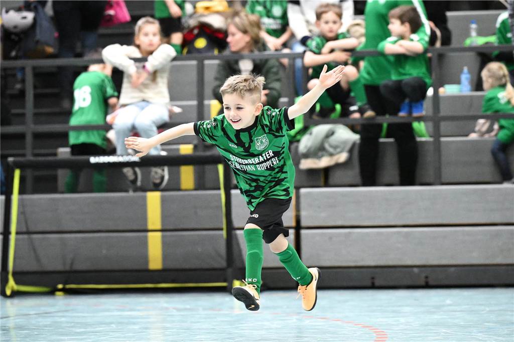Die Stadtmeisterschaft der G-Junioren wurde wieder als Spielfest ausgetragen. Mit dabei waren Teams des TuS Haltern am See, TuS Sythen, SV Hullern, BW Lavesum, SV Bossendorf und JSG ETuS/Lippramsdorf.