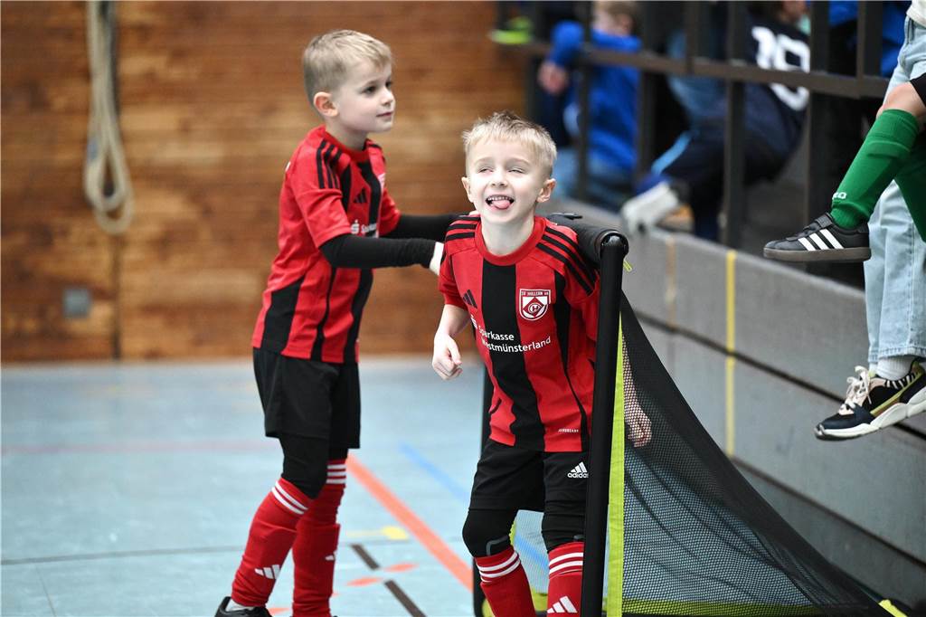 Die Stadtmeisterschaft der G-Junioren wurde wieder als Spielfest ausgetragen. Mit dabei waren Teams des TuS Haltern am See, TuS Sythen, SV Hullern, BW Lavesum, SV Bossendorf und JSG ETuS/Lippramsdorf.