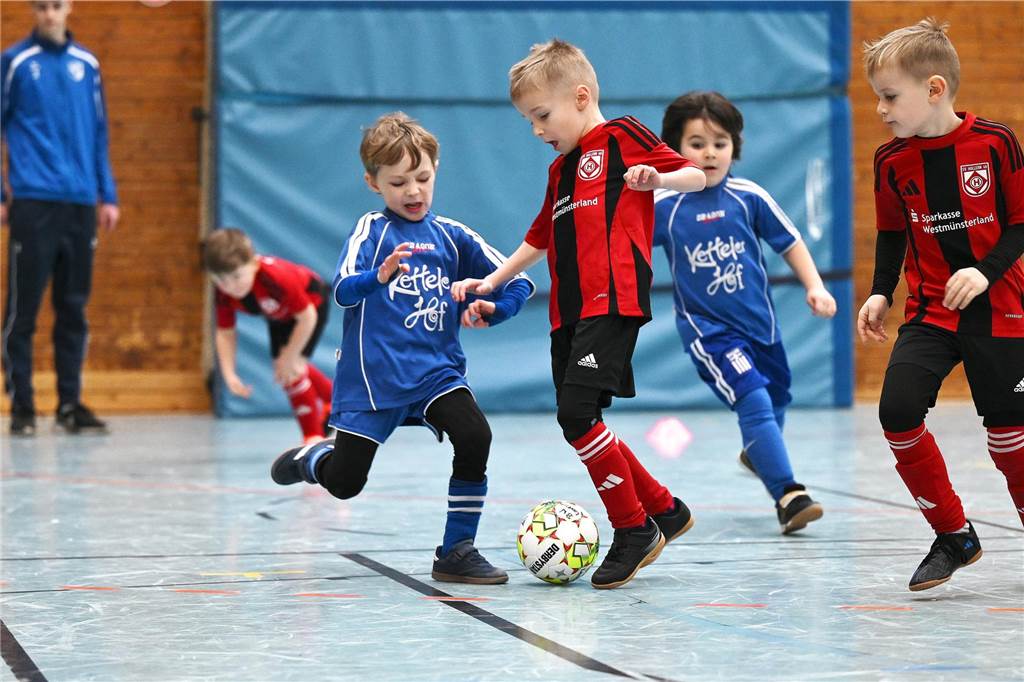 Die Stadtmeisterschaft der G-Junioren wurde wieder als Spielfest ausgetragen. Mit dabei waren Teams des TuS Haltern am See, TuS Sythen, SV Hullern, BW Lavesum, SV Bossendorf und JSG ETuS/Lippramsdorf.