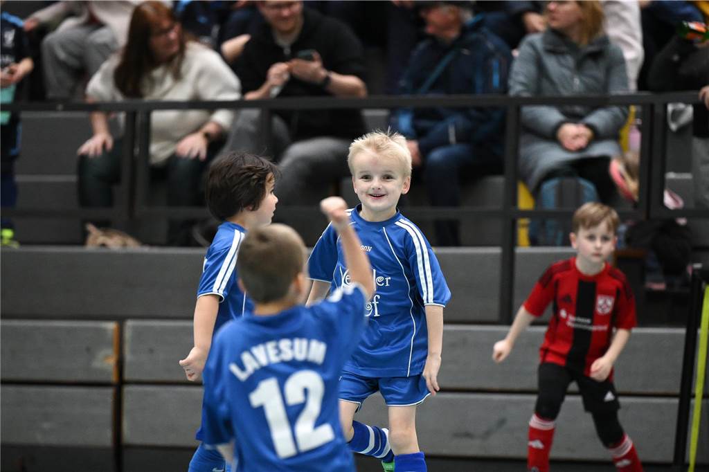 Die Stadtmeisterschaft der G-Junioren wurde wieder als Spielfest ausgetragen. Mit dabei waren Teams des TuS Haltern am See, TuS Sythen, SV Hullern, BW Lavesum, SV Bossendorf und JSG ETuS/Lippramsdorf.