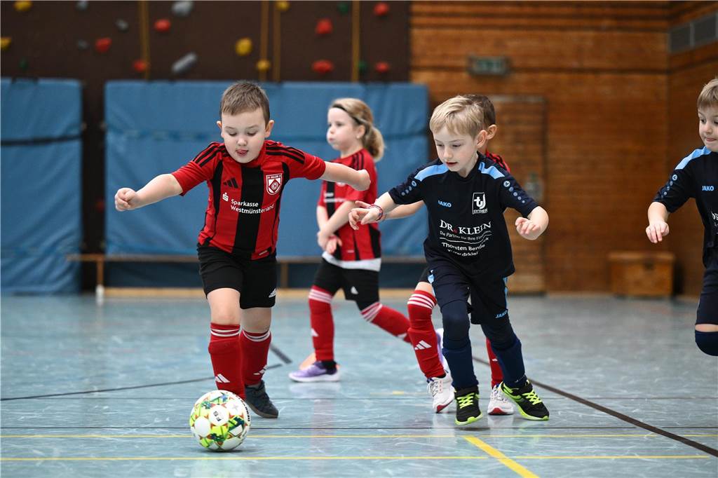 Die Stadtmeisterschaft der G-Junioren wurde wieder als Spielfest ausgetragen. Mit dabei waren Teams des TuS Haltern am See, TuS Sythen, SV Hullern, BW Lavesum, SV Bossendorf und JSG ETuS/Lippramsdorf.