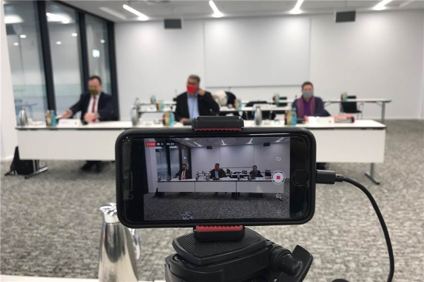 Re-Live: Dortmunds Stadtspitze zu Corona-Todesfällen, Schulen und Impfen Die Stadtspitze äußert sich am Dienstag zur Corona-Lage und anderen wichtigen politischen Themen in Dortmund