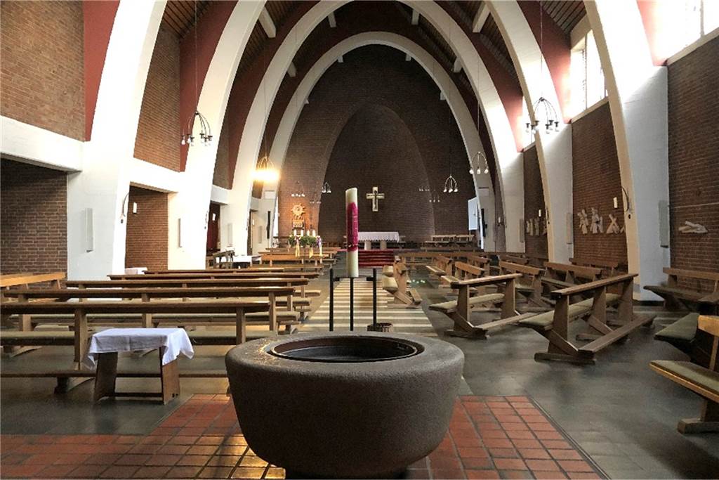 Hunderte wurden in der Laurentiuskirche geimpft - Kritik an Serviceportal Die ständige Impfstelle wurde in St. Laurentius eingerichtet.