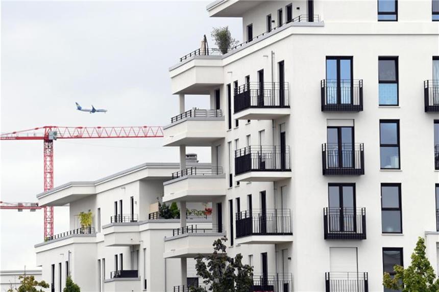 Wohnungsbau kommt nur langsam in Schwung Die starke Nachfrage nach Immobilien erfordert jährlich 350.000 bis 400.000 neue Wohnungen. Doch Experten zweifeln, ob dieses Ziel erreicht werden kann. Foto: Arne Dedert