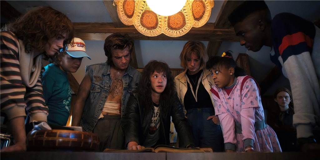 Stranger Things-Star sagt Besuch in Dortmund ab Die Stars von Stranger Things sind aktuell besonders bleibt bei den Serienfans. Zwei sollten eigentlich nach Dortmund kommen.