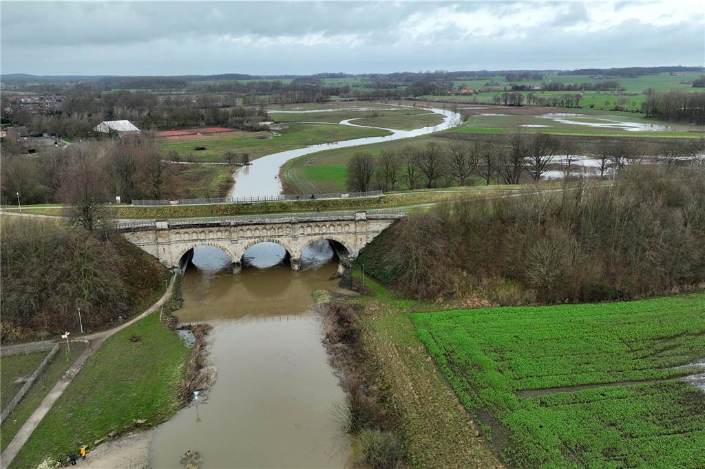 Die Stever in Olfen führt noch reichlich Wasser.
