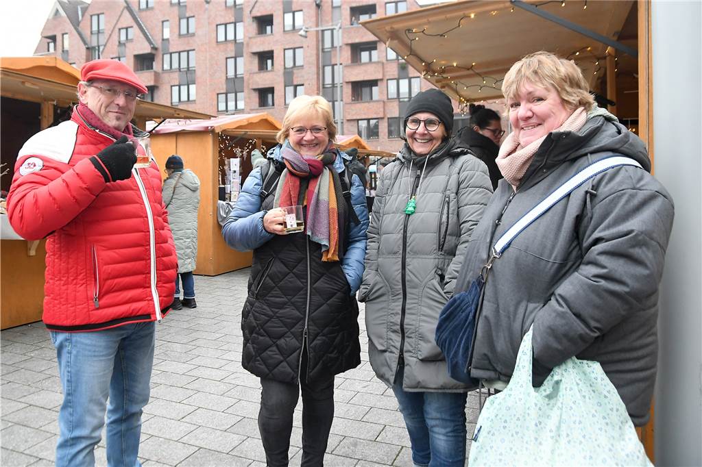 Die Stimmung am ersten Tag (3.12.) ist gut.