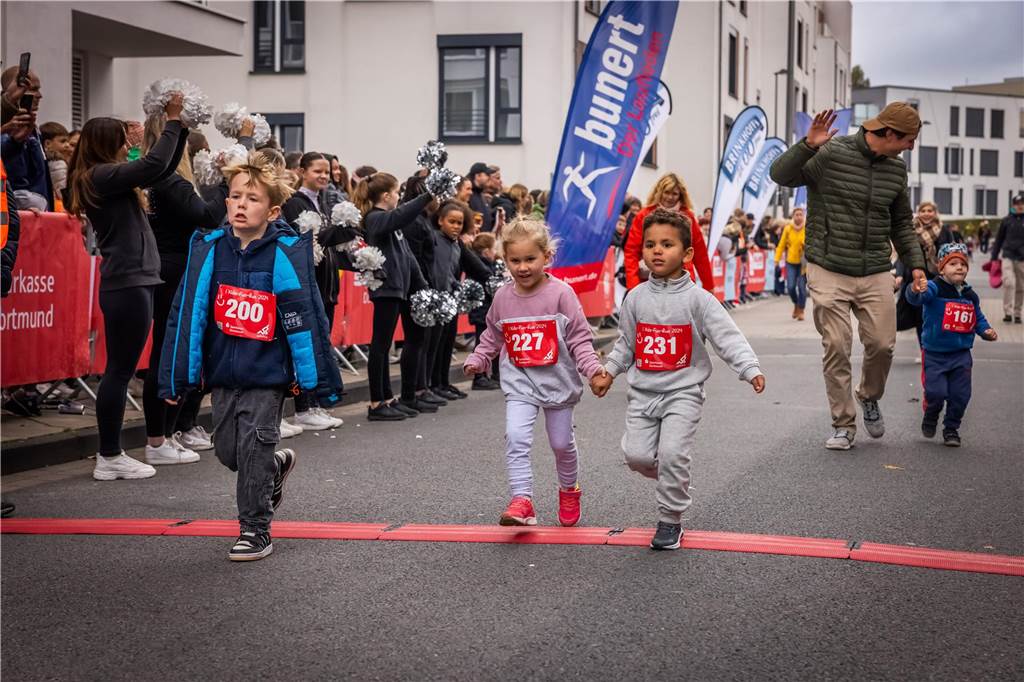 Die Stimmung bei dem Kinderlauf Kids Fun Run am Phoenix-See war großartig.