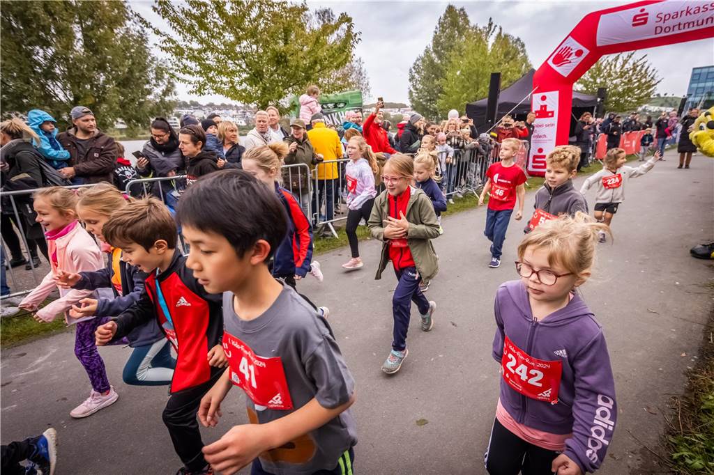 Die Stimmung bei dem Kinderlauf Kids Fun Run am Phoenix-See war großartig.