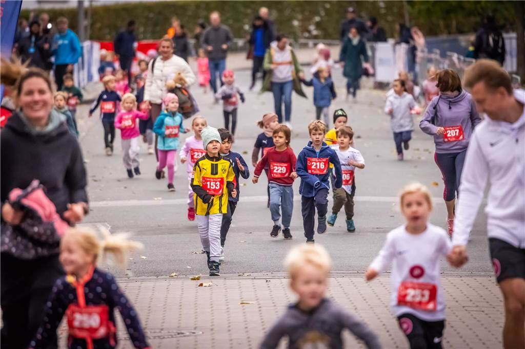 Die Stimmung bei dem Kinderlauf Kids Fun Run am Phoenix-See war großartig.