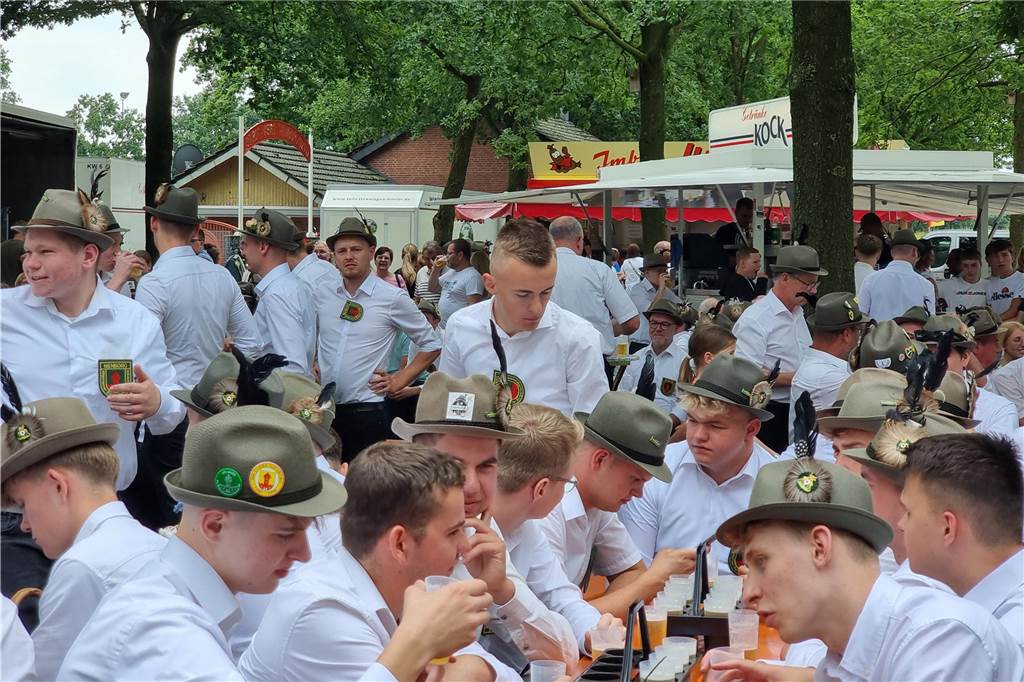Neuer König in Nienborg : Heiko Niemeier holt den Vogel von der Stange Schützenfest in Nienborg
