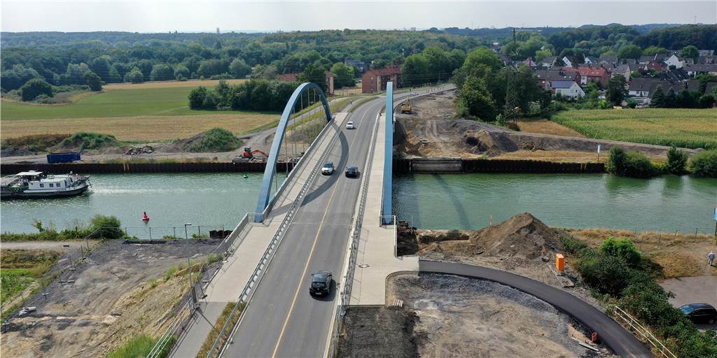 Arbeiten an Gahmener Brücke: Datum für kurzzeitige Vollsperrung steht fest Die Gahmener Brücke wird bald komplett gesperrt, um wichtige Asphaltarbeiten durchzuführen.
