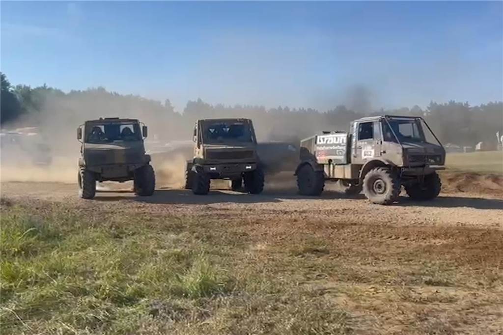 Alfred Wemhoff bei einer Geländerallye mit seinem Unimog.