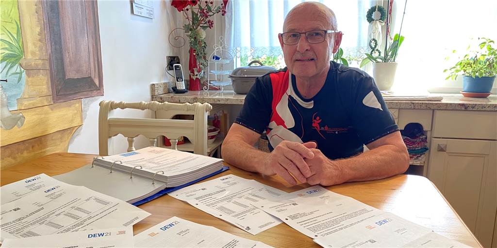 DEW21 erhöht die Abschläge: Rentner Gerd Päsler zahlt nun fast das Doppelte Gerd Päsler aus Schüren