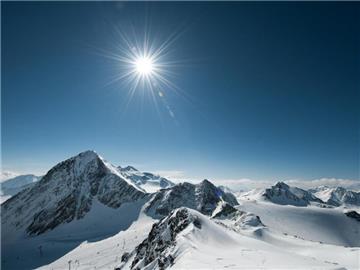 Die Stubaier Gletscherwelt wird für Wintersportler ab kommenden Winter durch die neue 3S Eisgratbahn erschlossen. Foto: Stubaier Gletscher/Andre Schönherr
