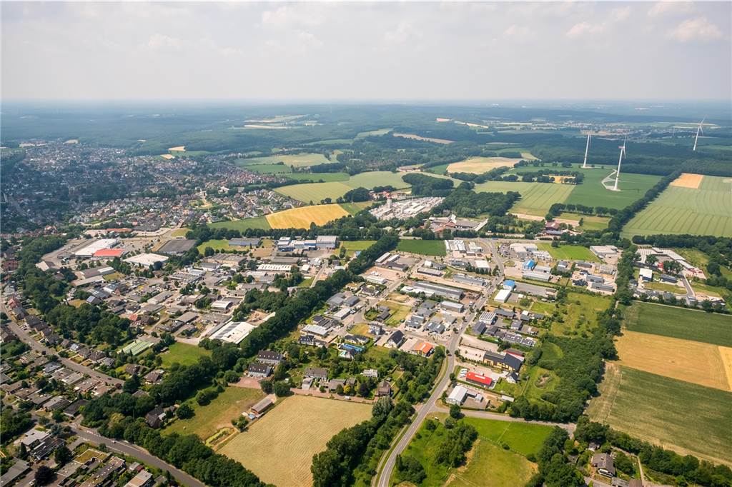 Studie kritisiert Goldgräberstimmung auf Halterns Immobilienmarkt Die Studie fragt: „Welche flächensparenden Alternativen gibt es zur herkömmlichen Gewerbeflächenplanung?“ Unser Foto zeigt das Gewerbegebiet am Münsterknapp.