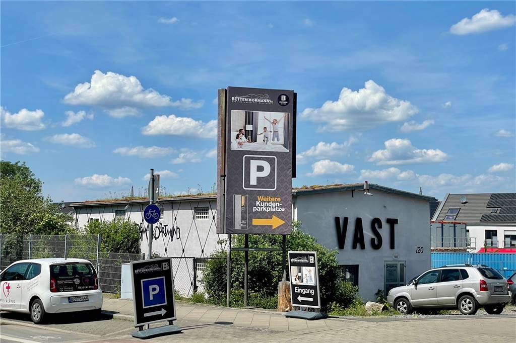 Mega-Wohnprojekt „East Gate“ kommt – Kult-Fetischladen muss weichen Die Tage des Fetisch-Ladens „Vast“ an der Hamburger Straße sind gezählt. Das Gebäude wird abgerissen.