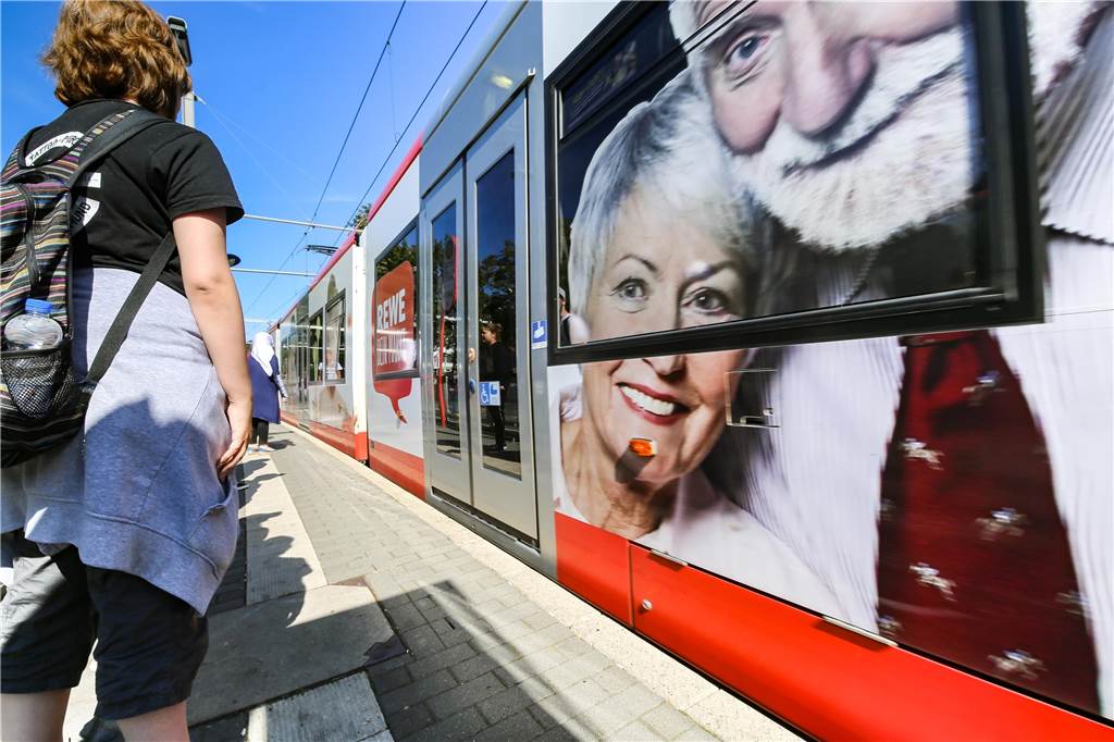 Verluste in Millionenhöhe: Westfalenhalle und Flughafen in der Krise Die Talsohle war im April erreicht, als der Einzelticketverkauf bei DSW21 um 65,5 Prozent zusammenbrach.