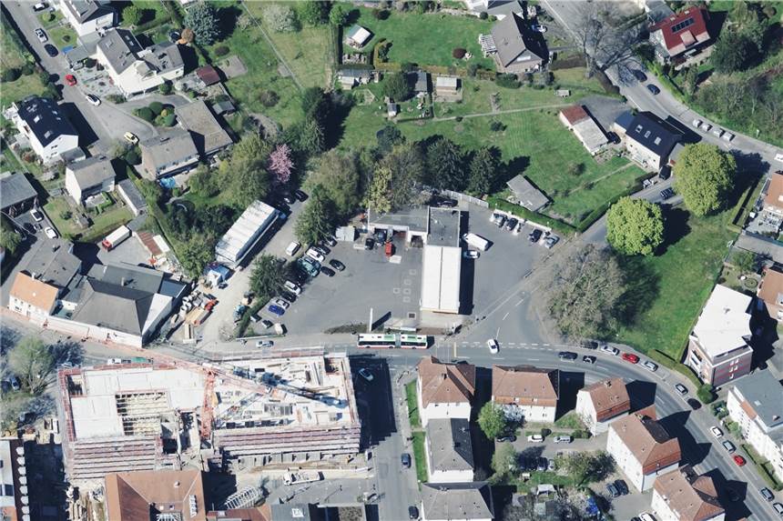 Dortmunder Shell-Tankstelle überfallen: Täter drohen mit Pistole Die Tankstelle an der Frohlinder Straße wurde überfallen.