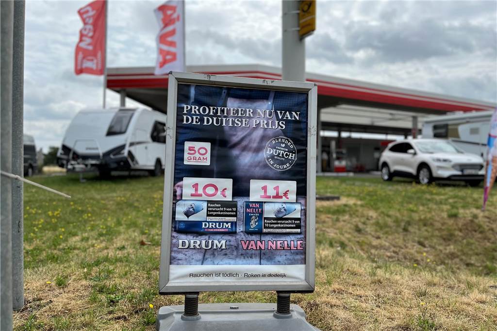 Tankrabatt in den Niederlanden fällt weg: Ansturm auf Vredener Tankstellen? Schild Werbung Vreden Tankstelle