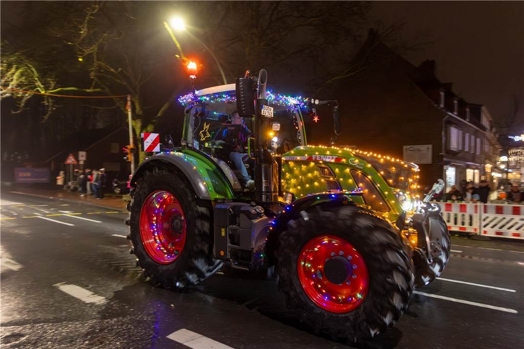 Die Teilnehmer hatten wieder viel Kreativität an den Tag gelegt, um den Zuschauern ein besonderes Erlebnis in der Vorweihnachtszeit zu bieten. 