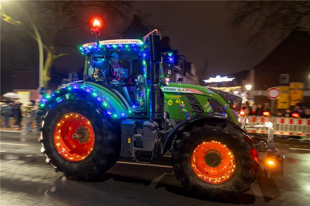 Die Teilnehmer hatten wieder viel Kreativität an den Tag gelegt, um den Zuschauern ein besonderes Erlebnis in der Vorweihnachtszeit zu bieten. 