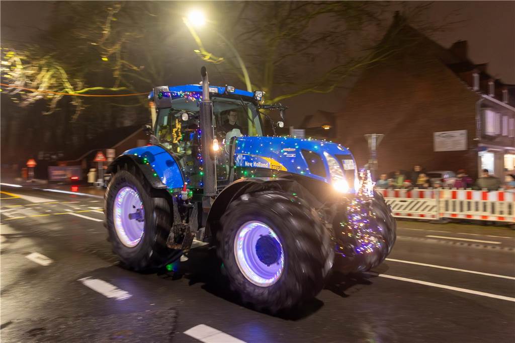 Die Teilnehmer hatten wieder viel Kreativität an den Tag gelegt, um den Zuschauern ein besonderes Erlebnis in der Vorweihnachtszeit zu bieten. 