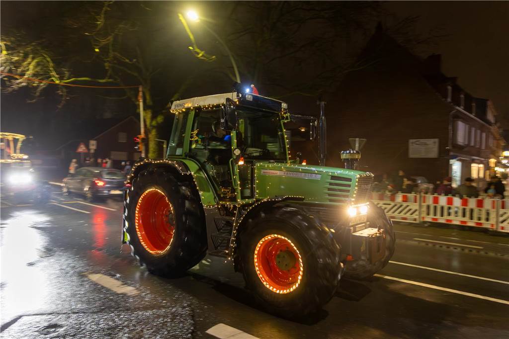 Die Teilnehmer hatten wieder viel Kreativität an den Tag gelegt, um den Zuschauern ein besonderes Erlebnis in der Vorweihnachtszeit zu bieten. 
